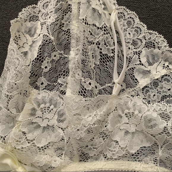 Vintage Victoria’s Secret Off-White Babydoll Negligee - Picture 5 of 7